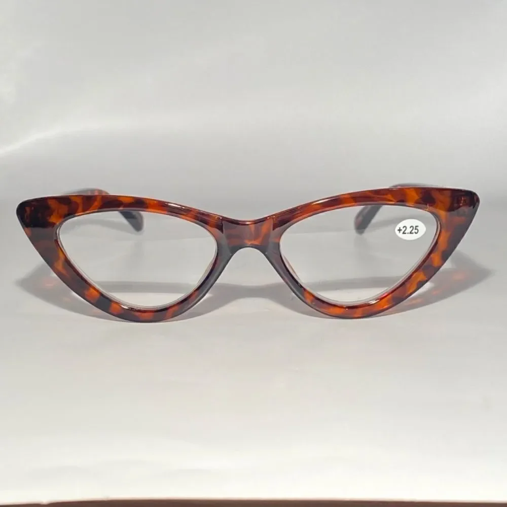 1174 Emma Cateye Reading Glasses 2.25 Tortoise Readers NWT